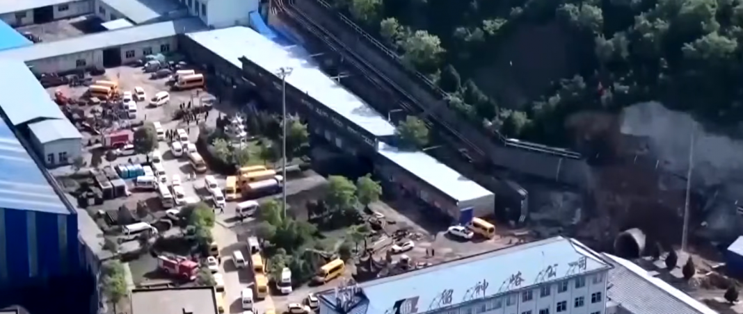 Labores de rescate tras explosión de gas en mina de carbón en provincia de Shanxi, China, con al menos 90 muertos en 2026