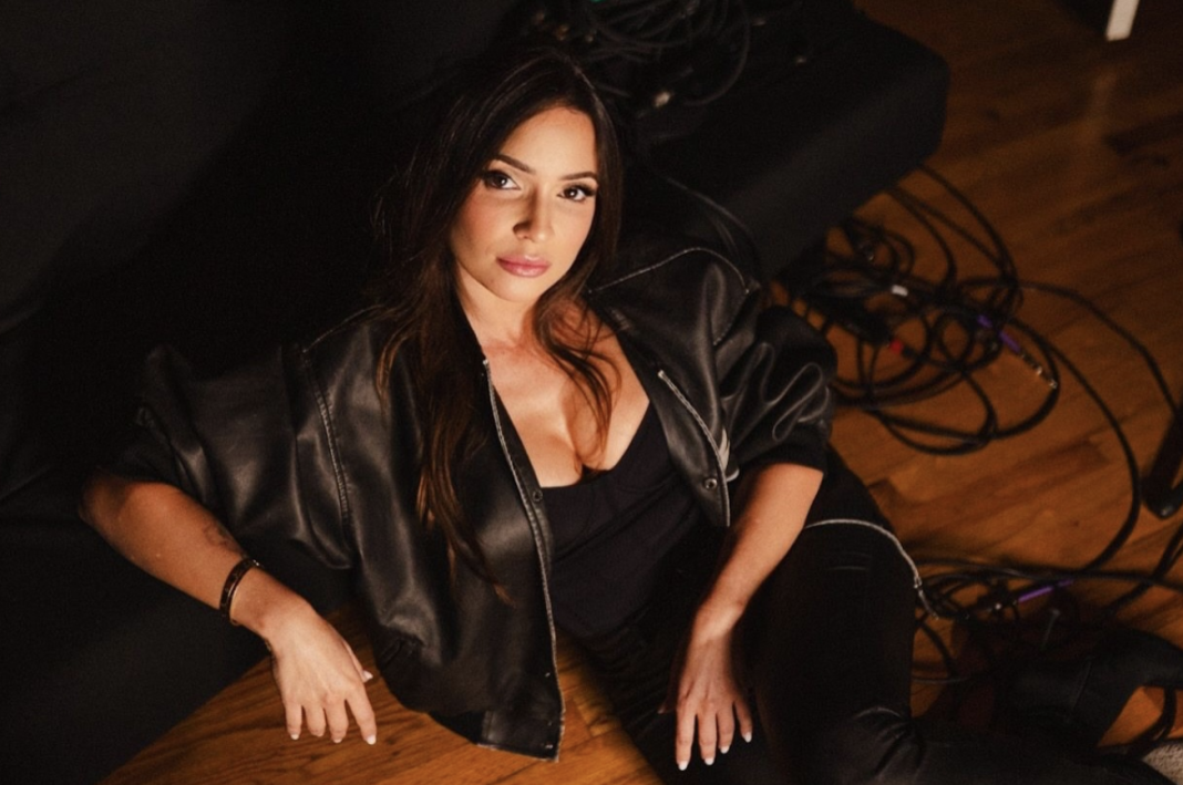 Diana Fuentes lanza su primer disco en 7 años y agradece a su novio secreto