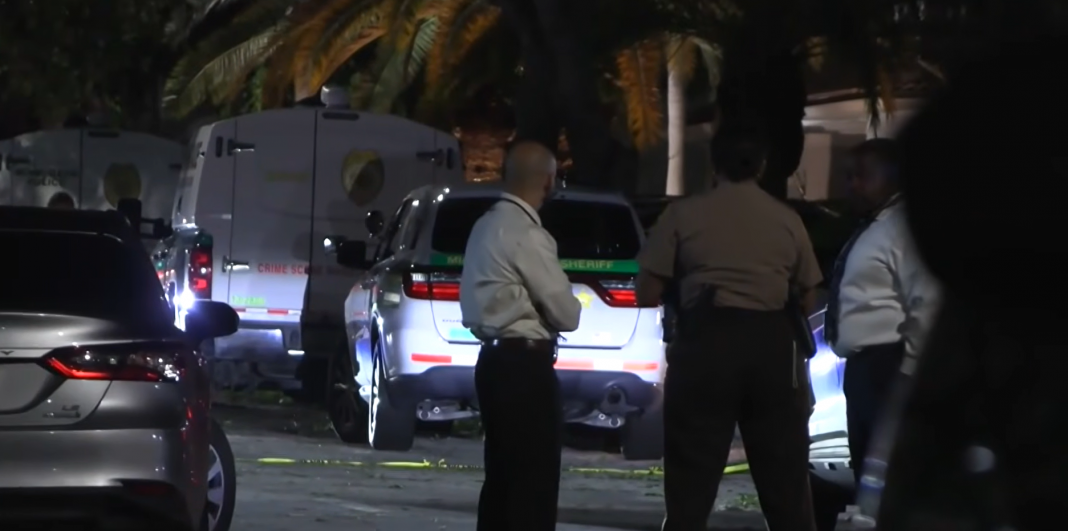Cuatro muertos en el Doral de Miami, en una casa, aparente homicidio - suicidio