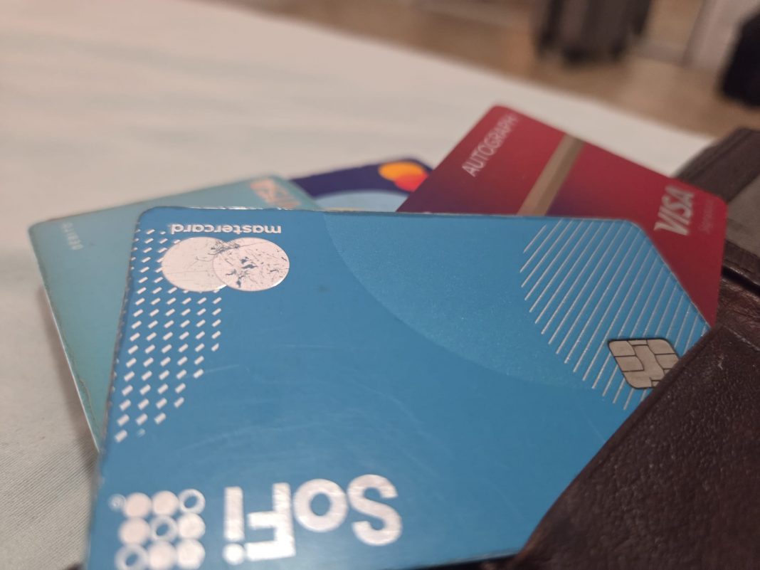 VISA y Mastercard dejan de operar en Cuab