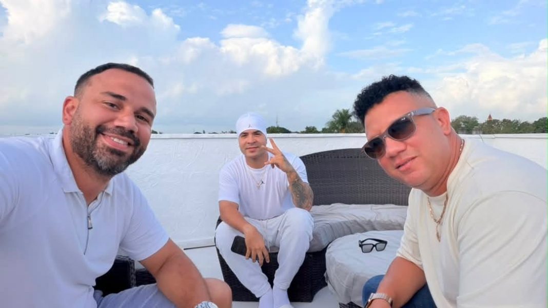 Fuertes críticas a Yomil por aparecer con JG Almeida tras atropello de un hombre en Santiago de Cuba