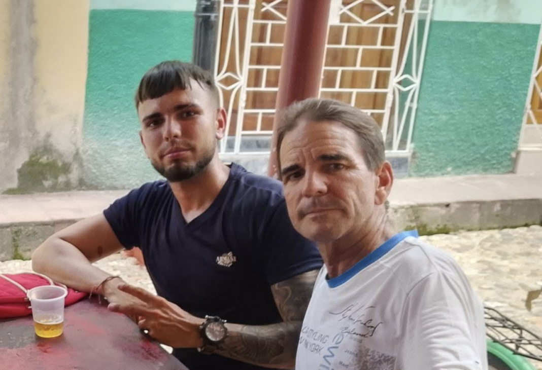 Asesinan a querido trovador cubano en un parque de Sancti Spíritus