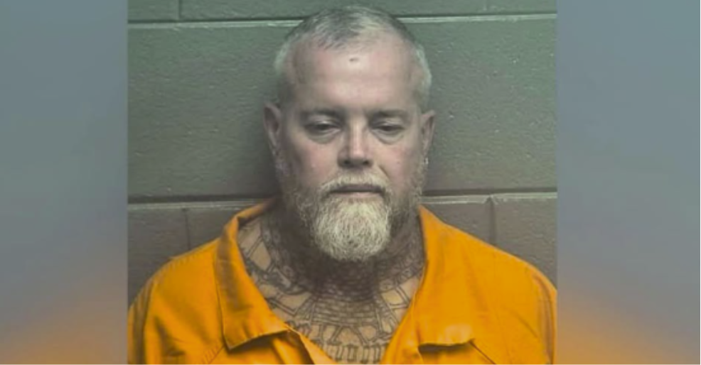 James Farthing, un hombre de 51 años que en abril de 2025 se convirtió en el mayor ganador de la lotería en la historia de Kentucky al reclamar un premio de 167,3 millones de dólares en el Powerball, fue arrestado por cuarta vez desde que obtuvo el jackpot.