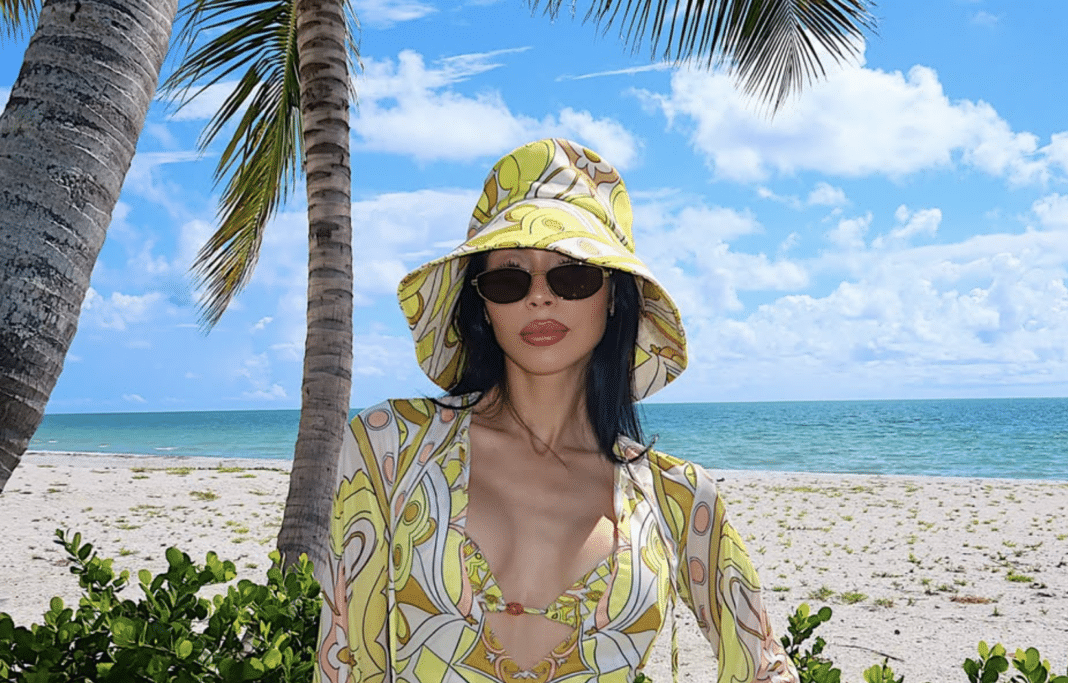 Daniela Reyes reaparece en bikini y deja un mensaje