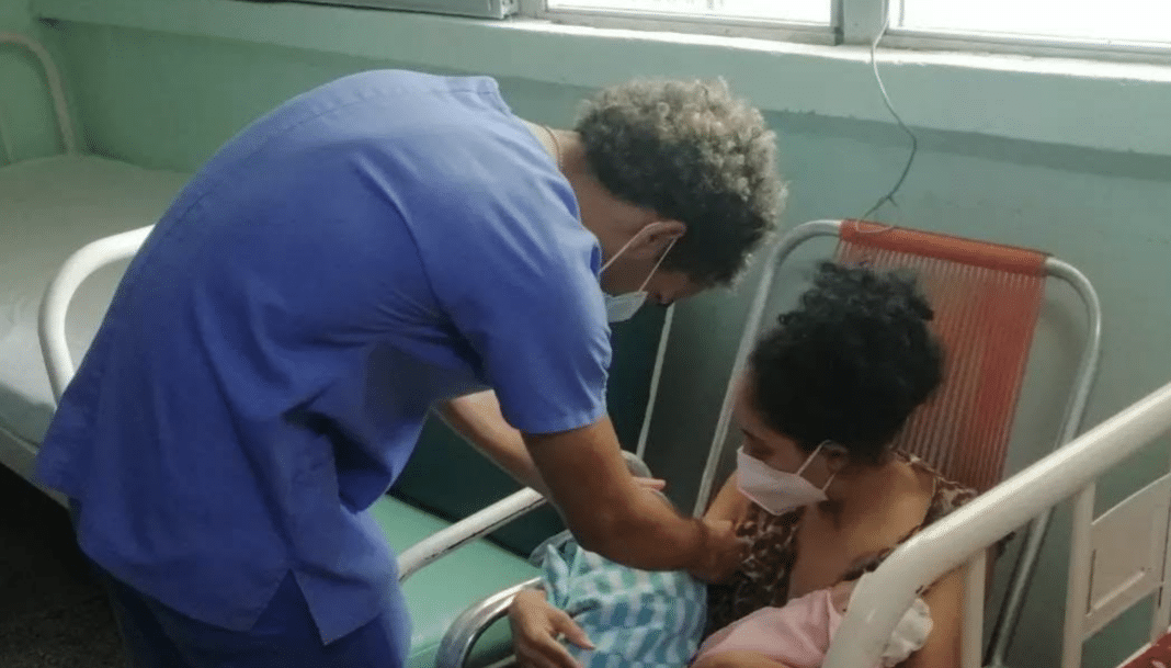 Madre cubana de 19 años exige respuestas tras perder a su bebé en circunstancias no esclarecidas