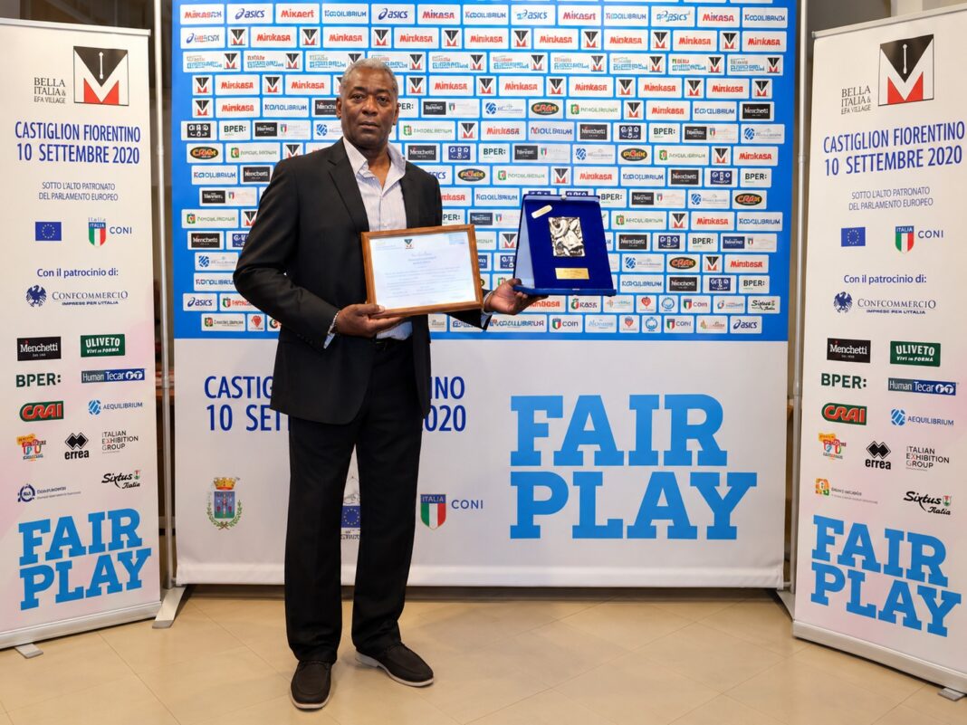 EEUU niega la visa a la leyenda del voleibol cubano Joel Despaigne y le impide asistir a su propio homenaje